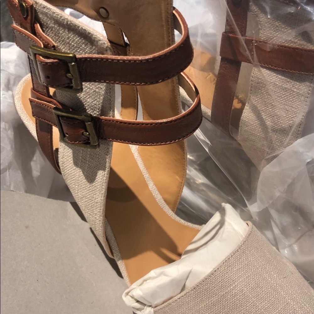 8.5 Medium Linen and brown Heels
